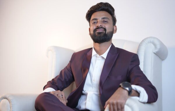 Sandeep Tiwari is an E-commerce Growth Strategist Helping Small Businesses Go Online