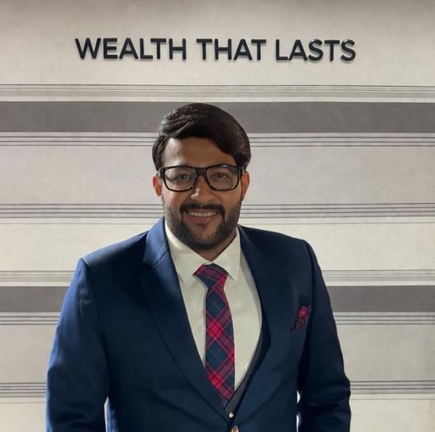 The Inspiring Journey of Rishab Bafna: R B Financial Apothecary, Pune’s Trusted Investment Advisory and Wealth Management Company