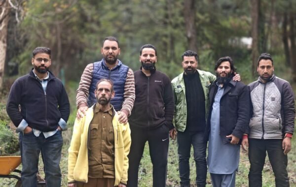 Bandipora Social Activist Mushtaq Ahmad Mir Leads Plantation Drive for Community Empowerment
