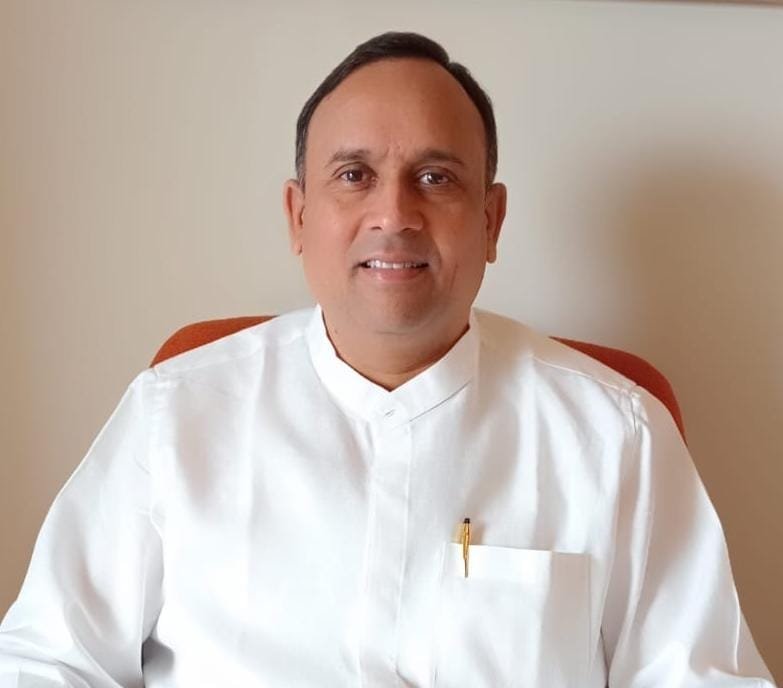 Dr.Vyakarnam Nageshwar :The Chief Allergist & Immunologist at India’s one of the Top centre treating Inflammation: Aswini Allergy Centre Hyderabad, Cautions: “DO NOT MISS THE INFLAMMATION IN YOUR BODY. “INFECTION AND ALLERGY are not the same”.